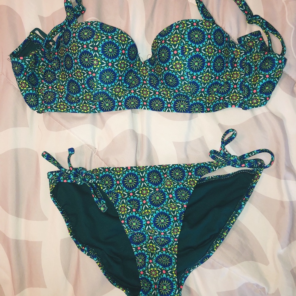 Bikini!
